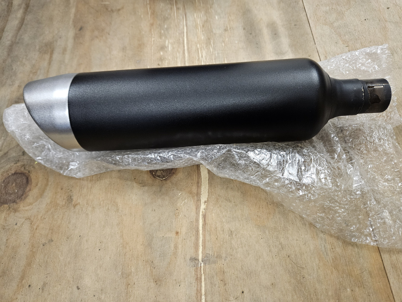 Uitlaatdempers harley davidson fat bob