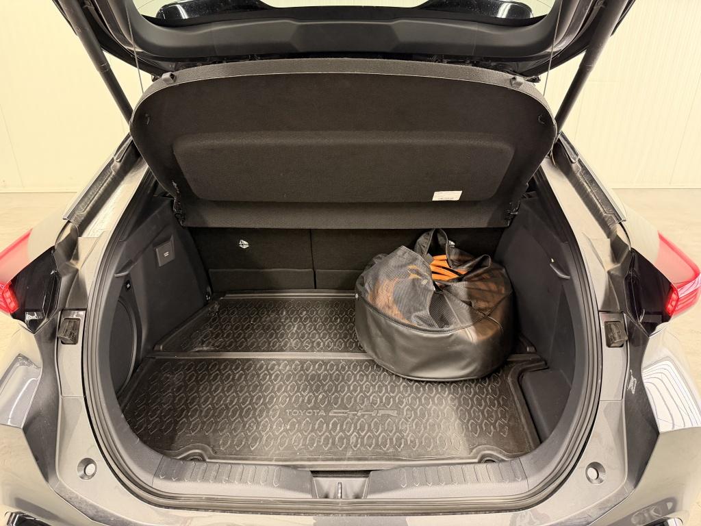 Toyota C-hr 2.0 phev 220 executive