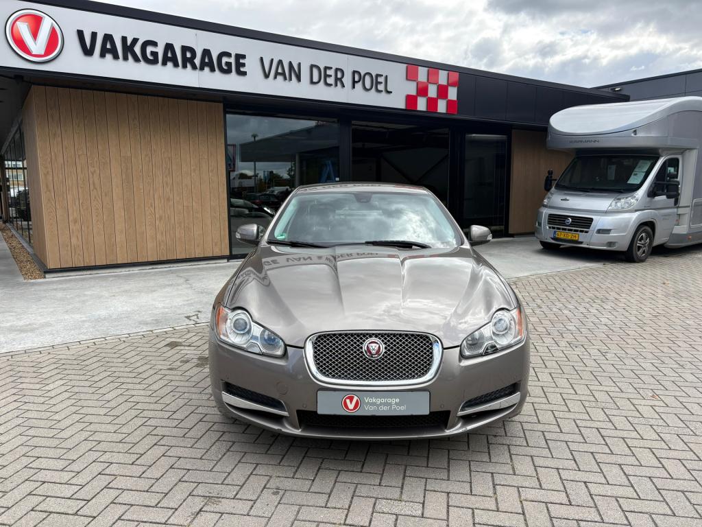 Jaguar XF 3.0 v6 luxury