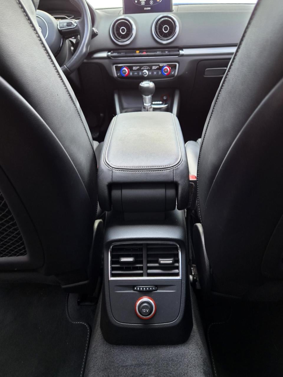 Audi A3 limousine 1.4 tfsi cod ambition pro line s