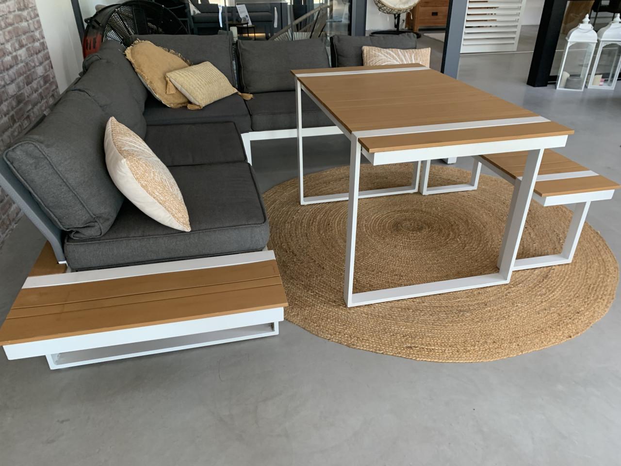 Loungeset met kussens, hoge en lage tafel