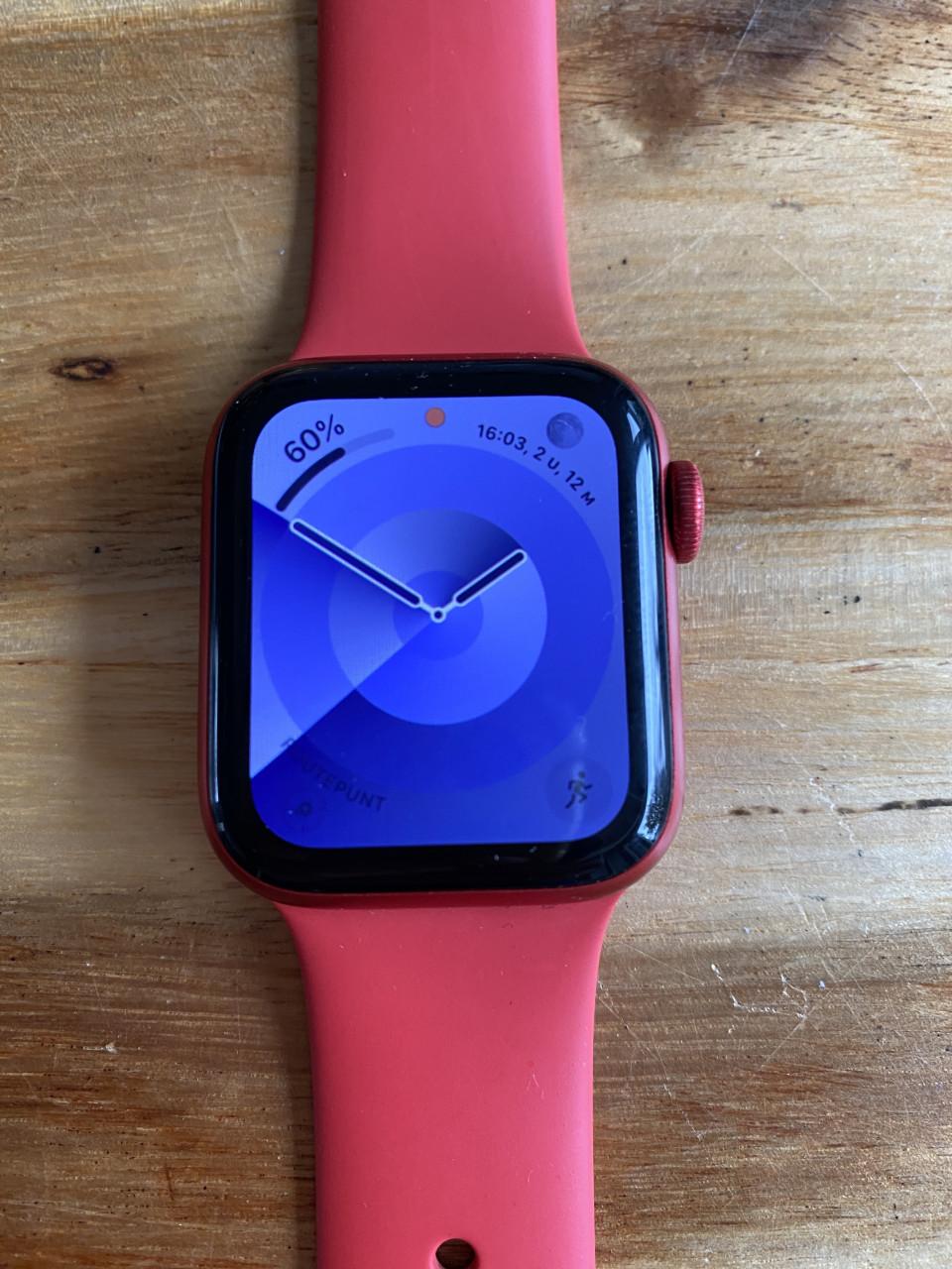 Apple watch rood series 6 40mm
