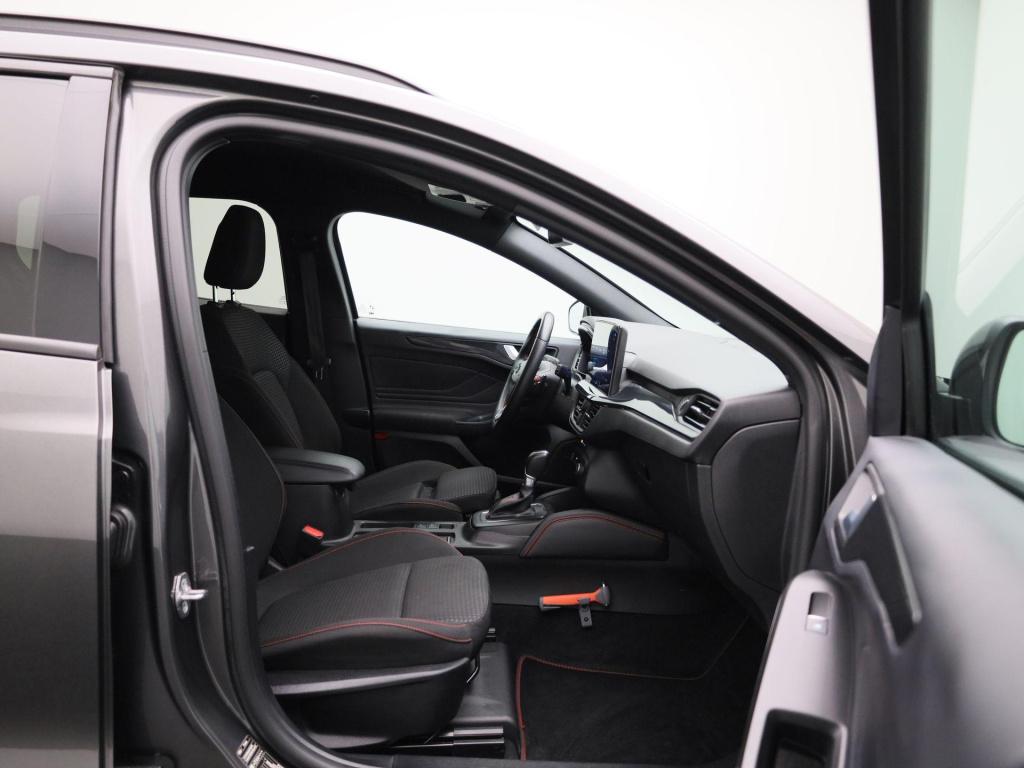Ford Focus wagon 1.0 ecoboost hybrid st line x