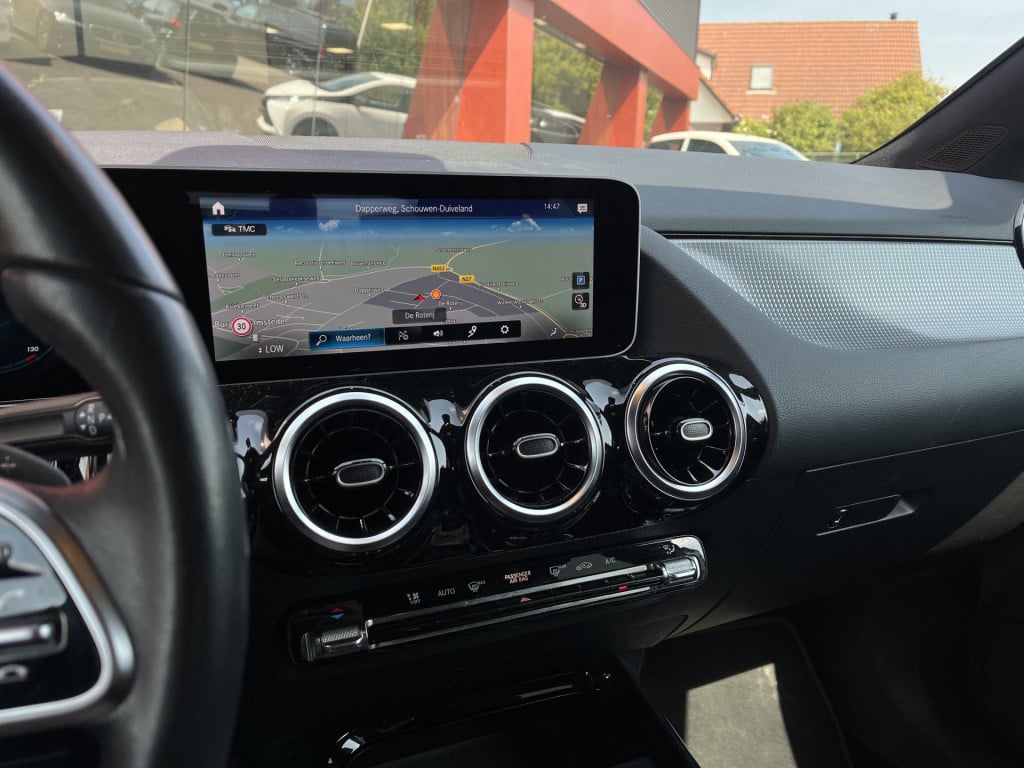 Mercedes-Benz B-Klasse 250 premium plus automaat | trekhaak |