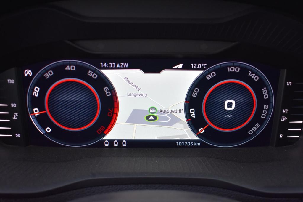 Skoda Karoq 1.5 tsi act sportline | mj21 | trekhaak | camera | virtual | na