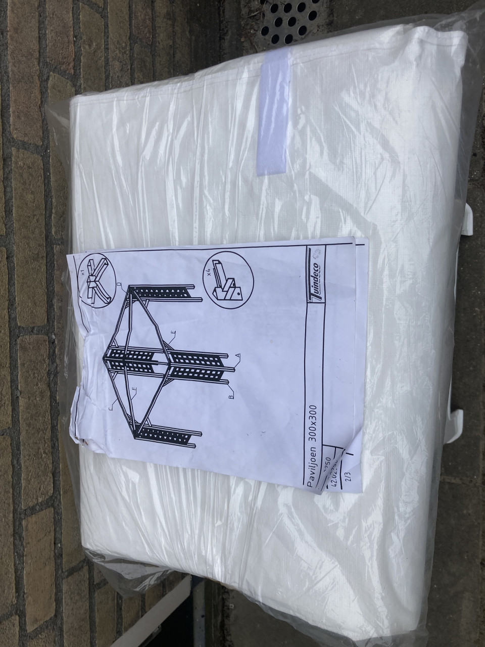 Tuindeco Tuinpaviljoen 300 x 300 doek is spiksplinternieuw. enkel het doek!