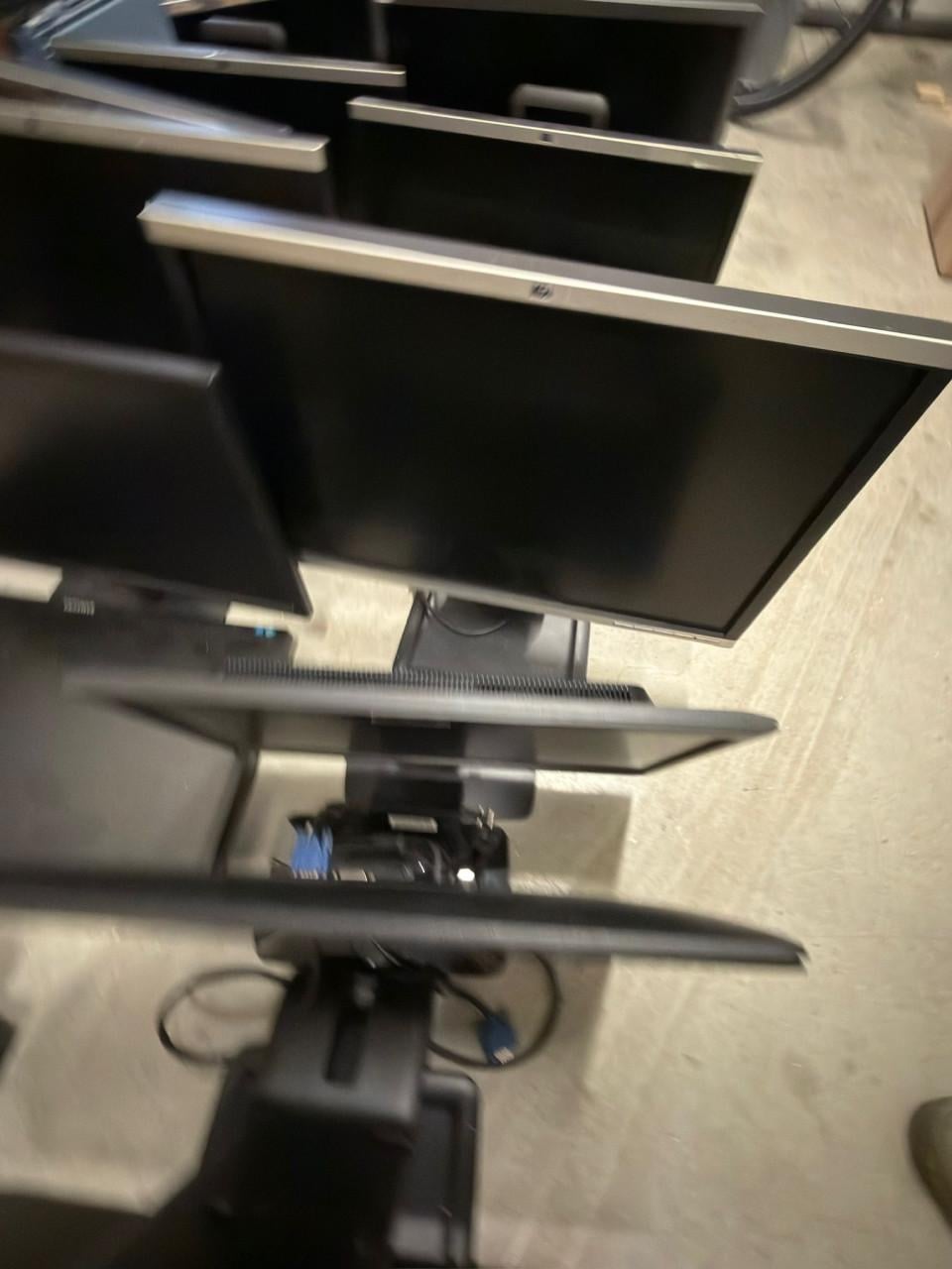 Monitor | 5 euro per stuk | Partij afname mogelijk