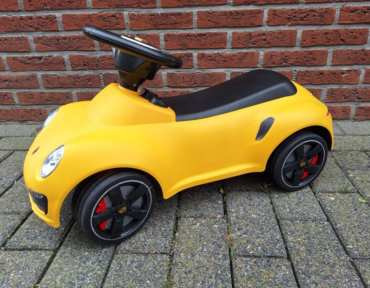 Loopauto Porsche (nieuw € 65,00)
