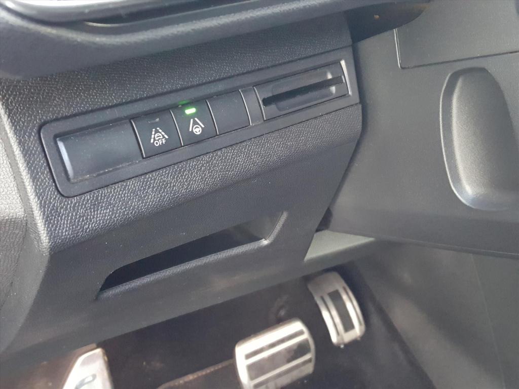 Peugeot 3008 1.2 130pk automaat gt black pack trekhaak | apple carplay & an