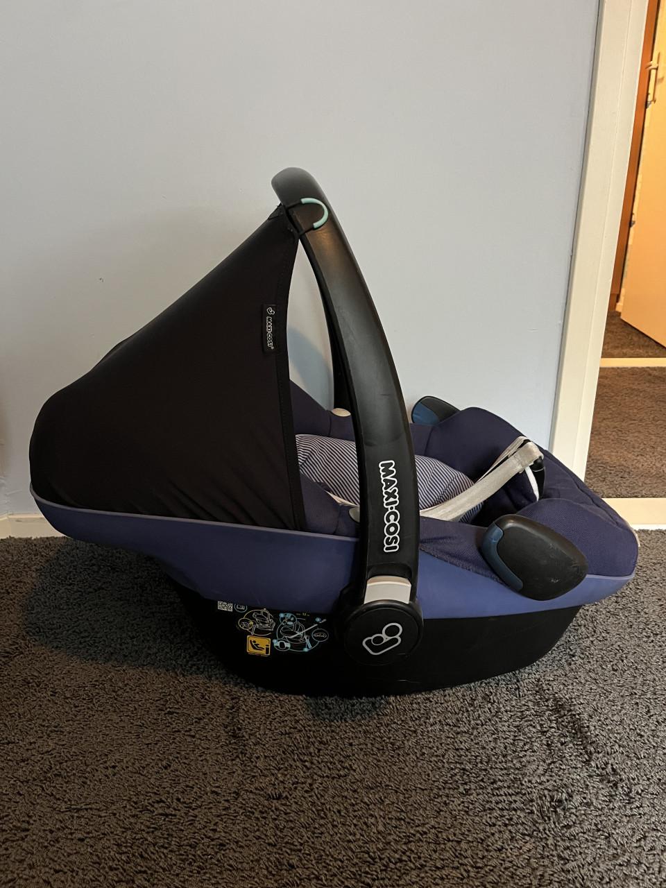 Maxi-Cosi Pebble Plus I-Size met 2wayFix base