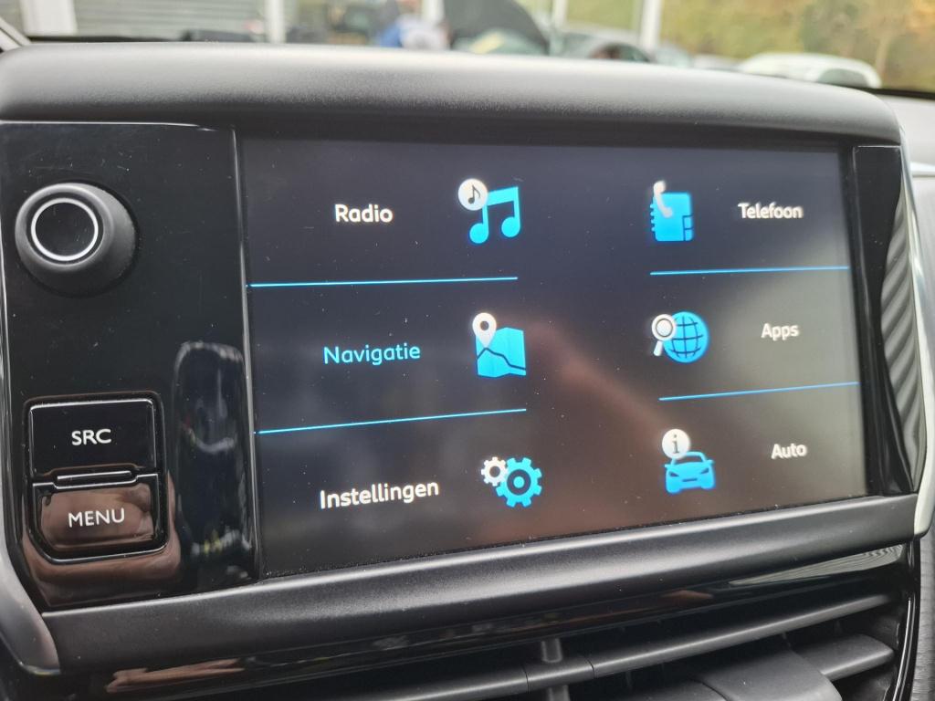 Peugeot 208 1.2 signature nav/airco/cruise/park