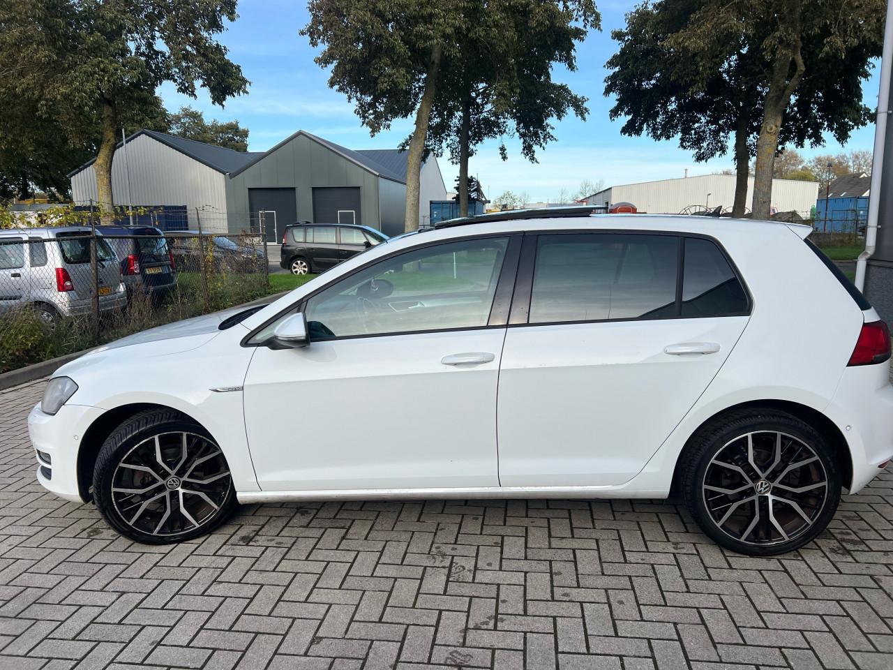 Volkswagen Golf 1.2TSI Cup Edition Automaat Pano