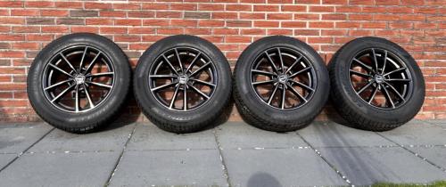 Set 18 inch Borbet velgen met Pirelli winterbanden voor Volvo