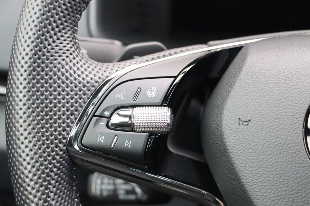 Skoda Karoq 1.5 tsi sportline 150pk dsg7