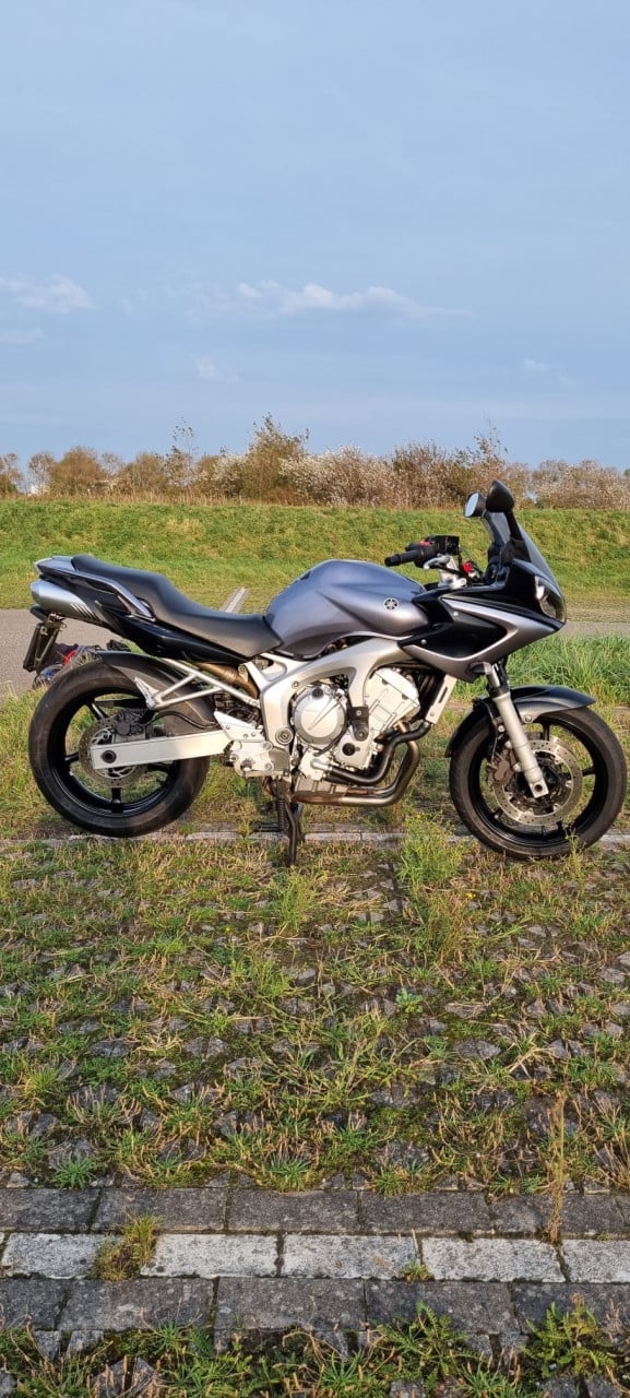 Yamaha Fazer 600