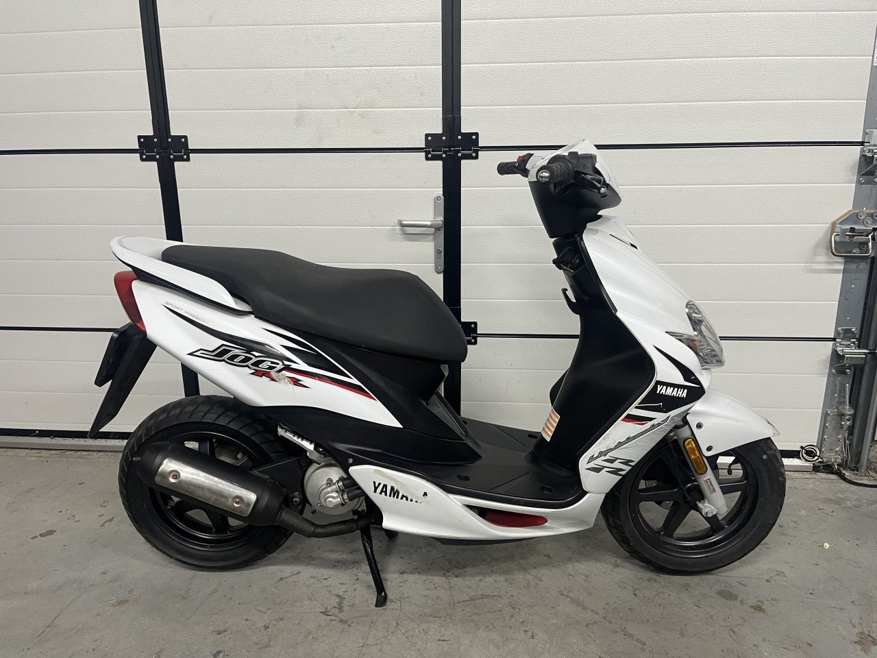 Yamaha Jog RR brom scooter watergekoeld
