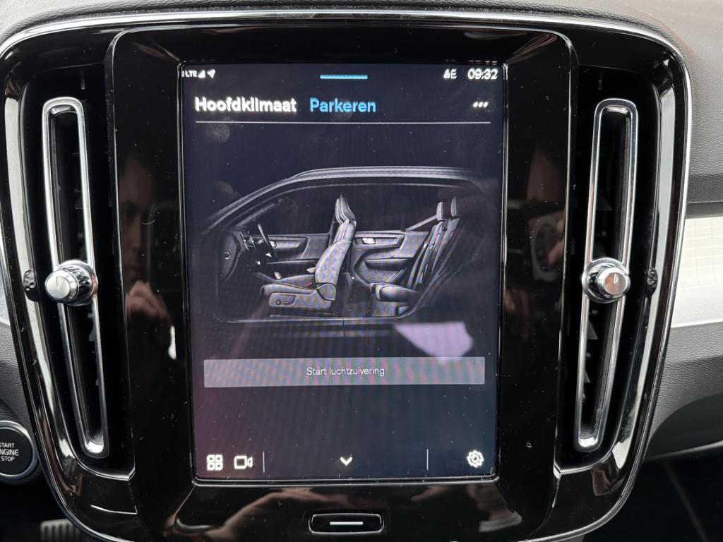 Volvo XC40 2.0 b4 plus dark | 18'' lmv | trekhaak | harman kardon