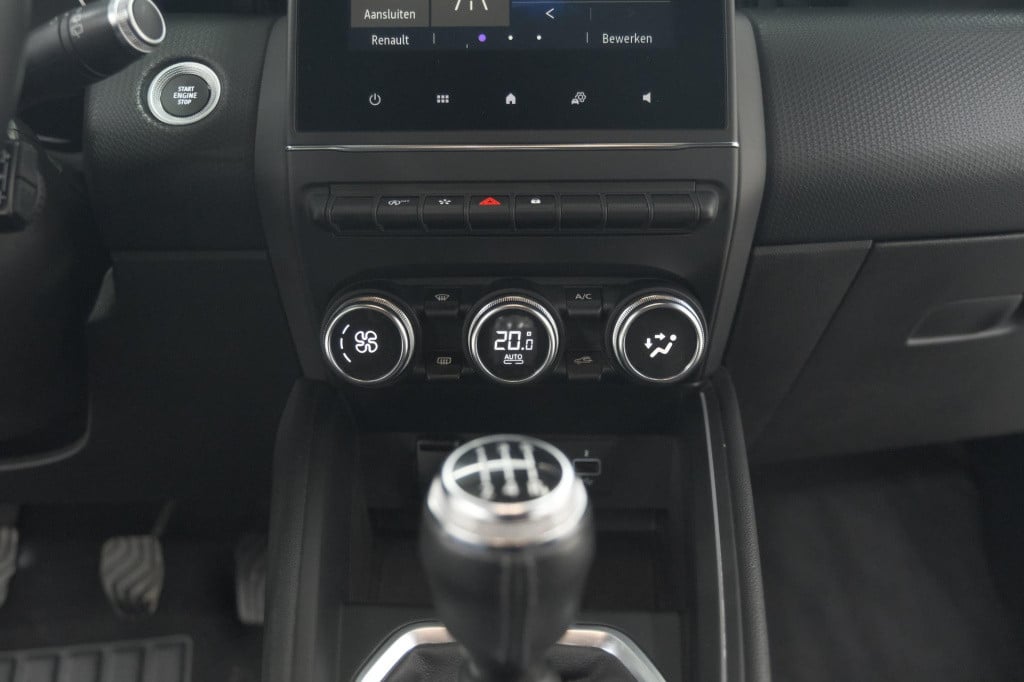 Renault Clio tce 100 intens | parkeersensoren | apple carplay | climate con