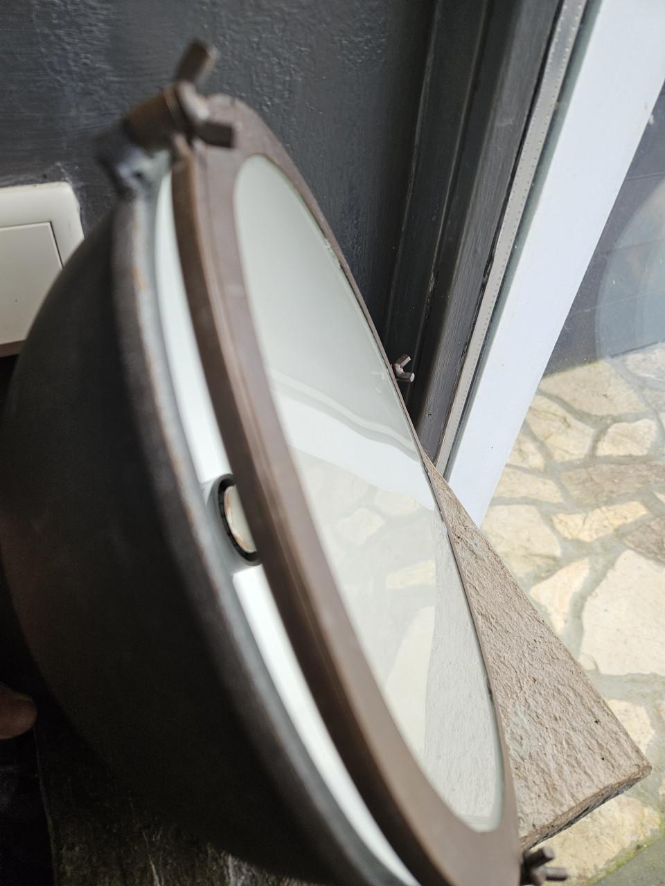 Prachtige antieke industriele Eliga hanglamp van brons...