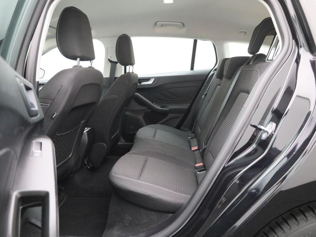 Ford Focus wagon 1.0 ecoboost hybrid titanium navigatie | pdc | apple carpl