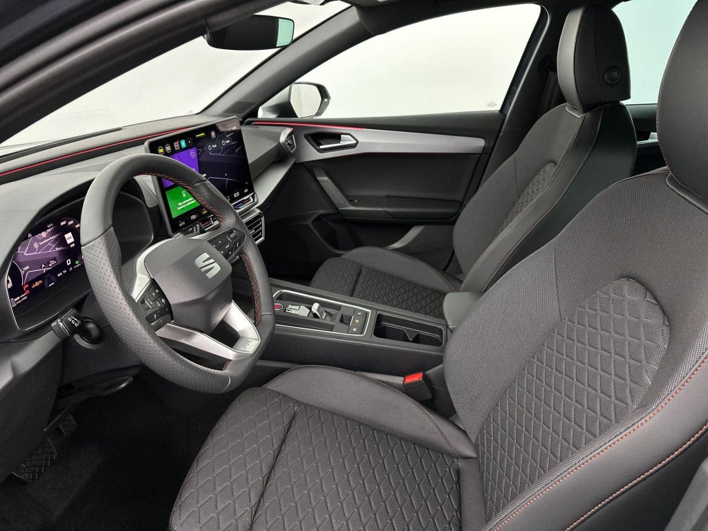 Seat Leon sportstourer fr phev first edition 1.5 tsi ehybrid 150kw / 204p