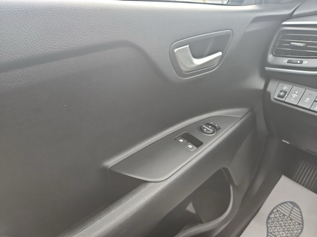 Kia Stonic 1.0 t-gdi mhev dynamicline | parkeercamera | apple carplay/andro