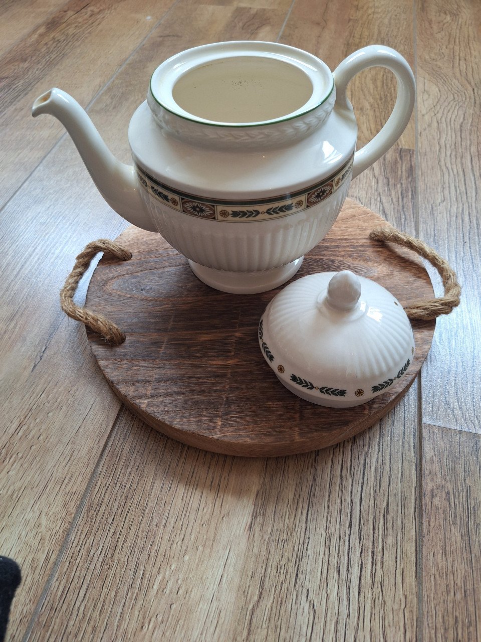 Wedgwood theepot Carlton