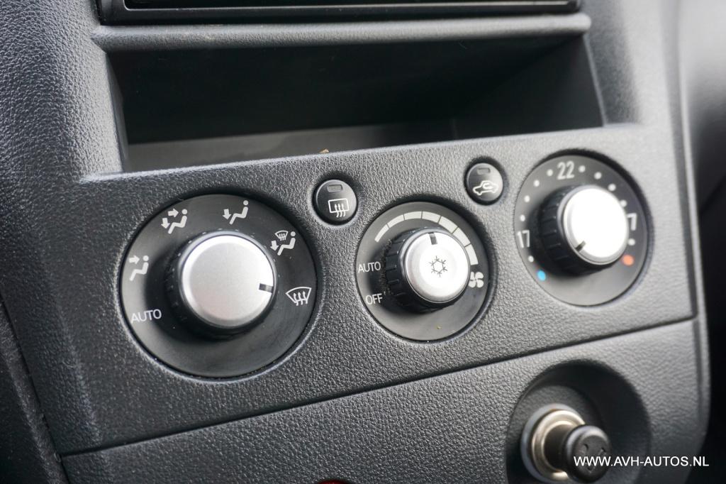 Mitsubishi Outlander 2.4 intense 4wd automaat