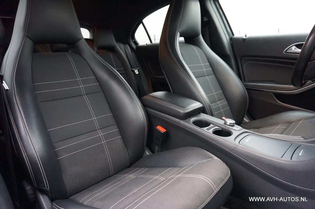 Mercedes-Benz A-Klasse 180 ambition automaat
