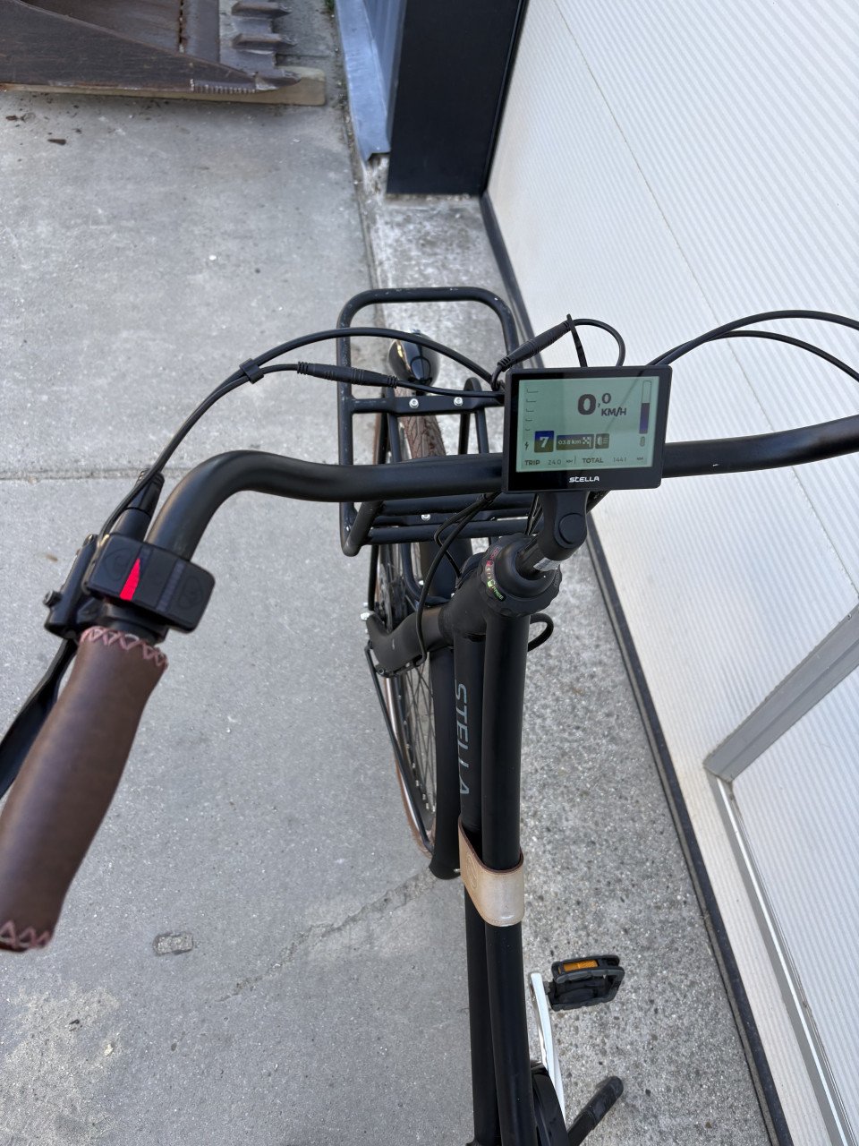 Te koop: stella dolce elektrische dames fiets met rekje