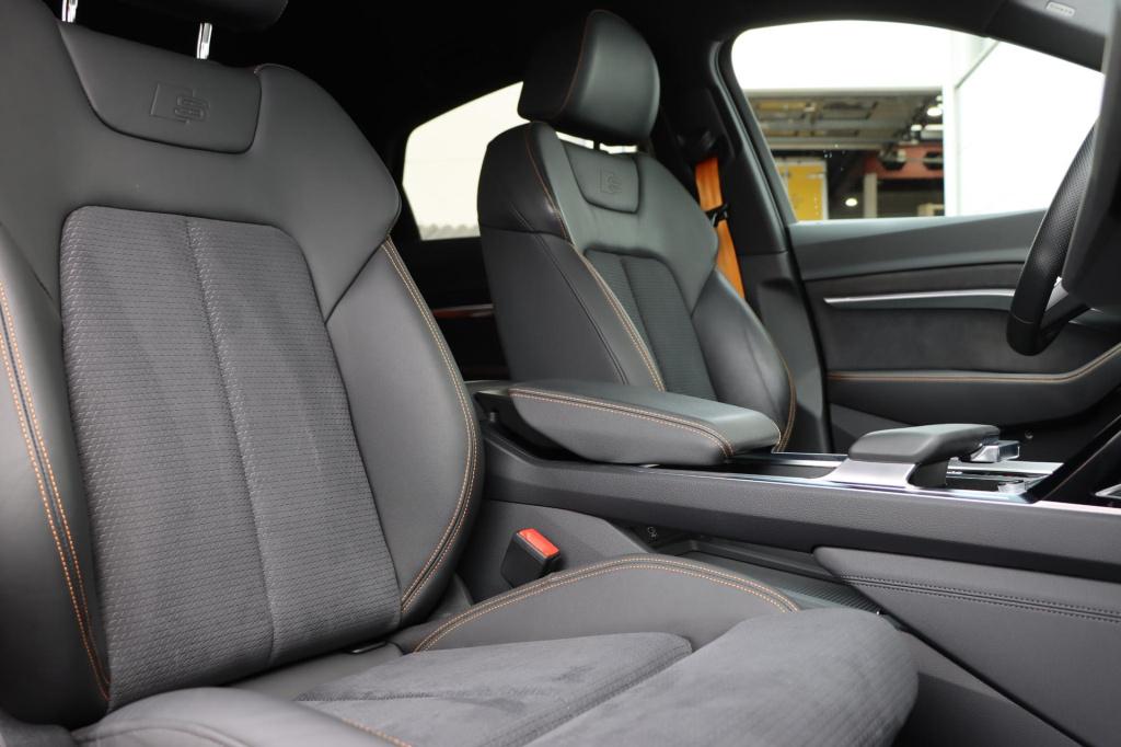 Audi E-tron sportback 55 quattro black edition 95 kwh 408pk s-line | soh 94