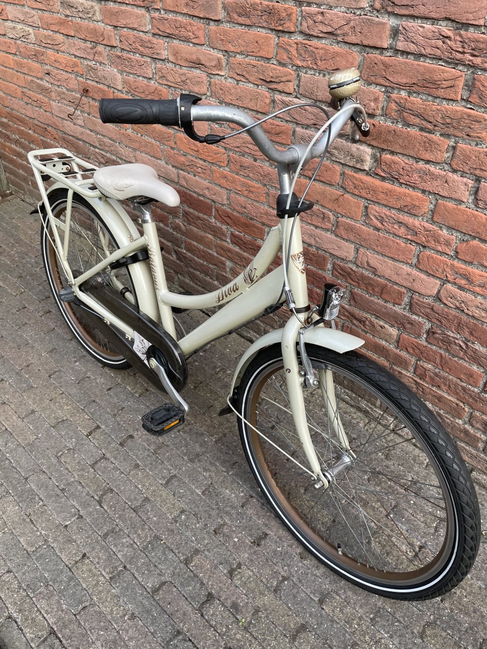 Batavus Diva 24 inch. meisjesfiets. 3 versnellingen.
