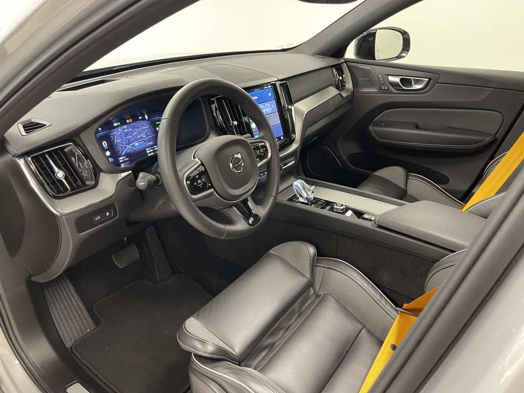 Volvo XC60 2.0 t8 awd polestar 455pk | silver dawn | long range | 360 camer