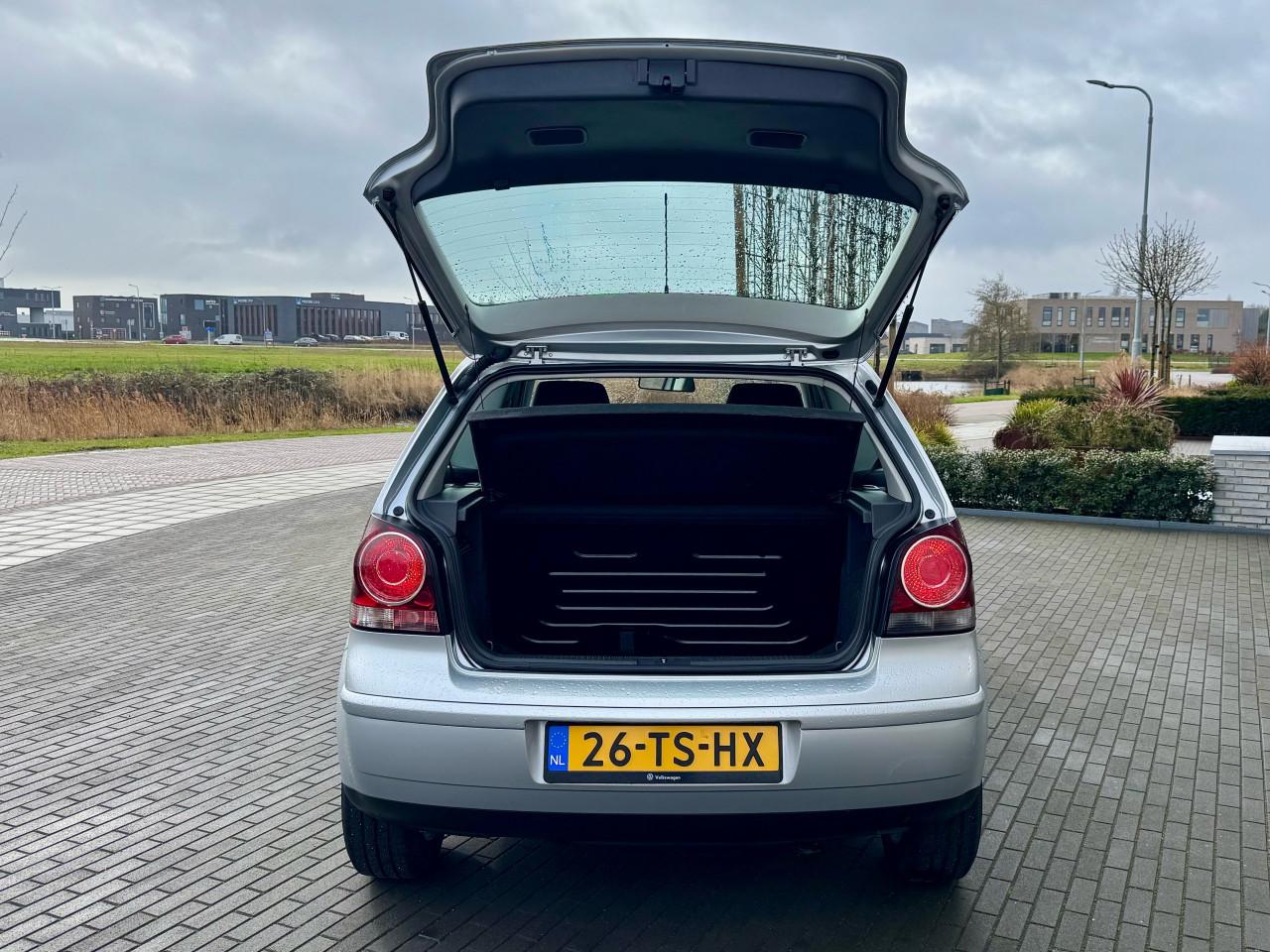 Volkswagen Polo 1.2 Optive - 2007 - Airco - 150.000 km - Reflexzilver