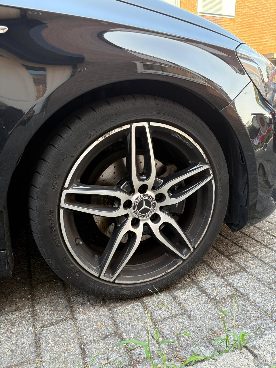 Originele Mercedes velgen + continental banden 18 inch
