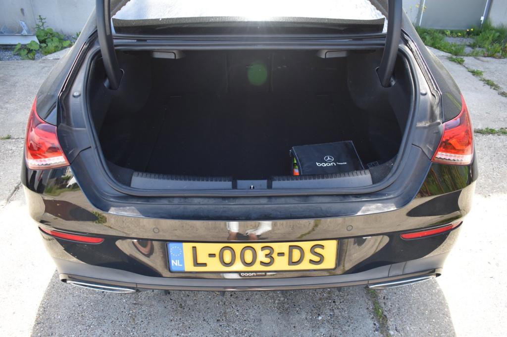 Mercedes-Benz Cla 180 amg night | sfeerverlichting | camera | apple carplay