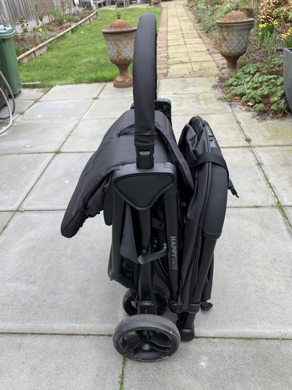 Zeer nette Happy One buggy,