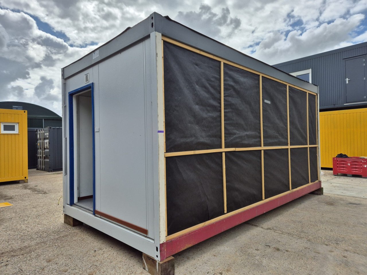 6x3m kantoorunit / woonunit / schaftkeet / bouwkeet