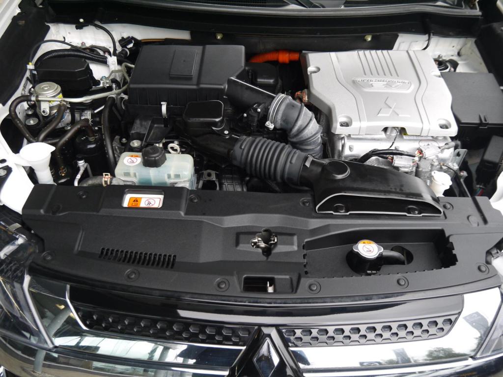 Mitsubishi Outlander 2.4 phev 224 pk intense|rijklaar