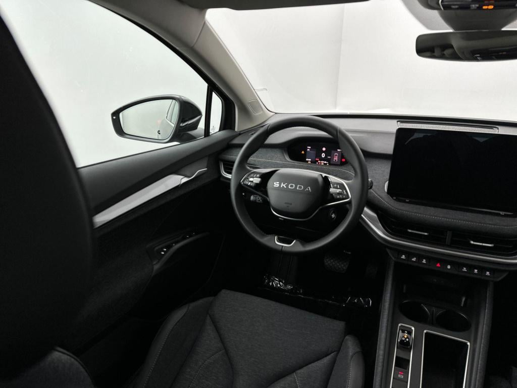 Skoda Elroq business edition elektromotor 150 kw / 204 pk suv