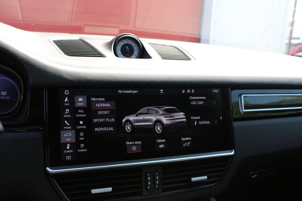 Porsche Cayenne coupé 3.0 | sport design | sport chrono |