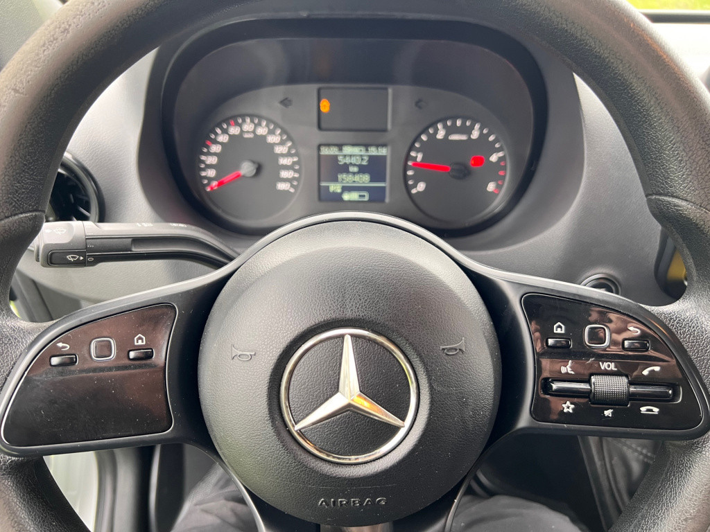 Mercedes-Benz Sprinter 211 cdi l2h2//mbux//pdc//3-zits