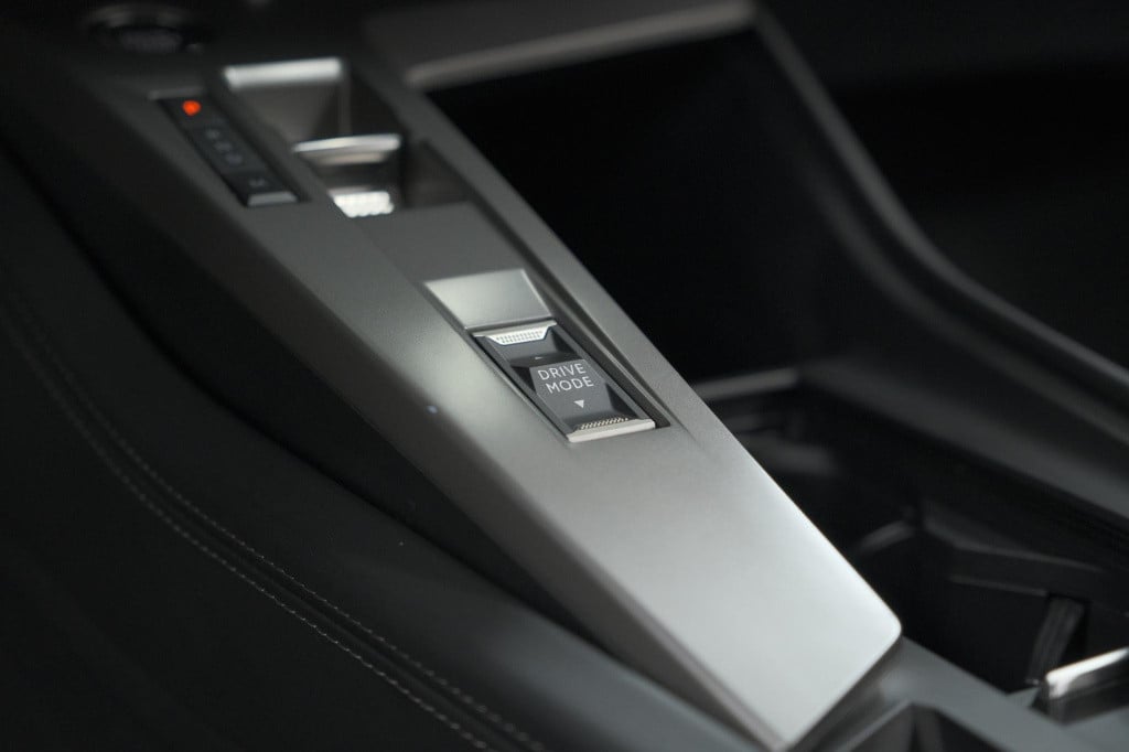 Peugeot 408 1.2 hybrid 136 e-dcs6 allure | 360 camera | navigatie | parkeer