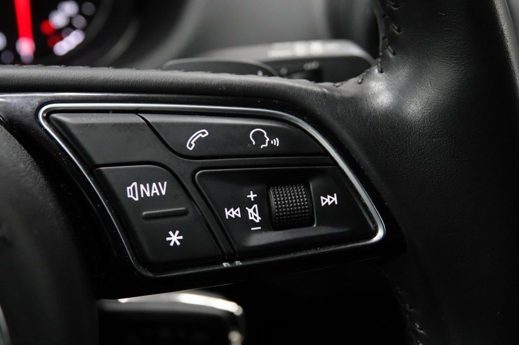 Audi Q2 1.4 tfsi | s-line | pdc | leder |