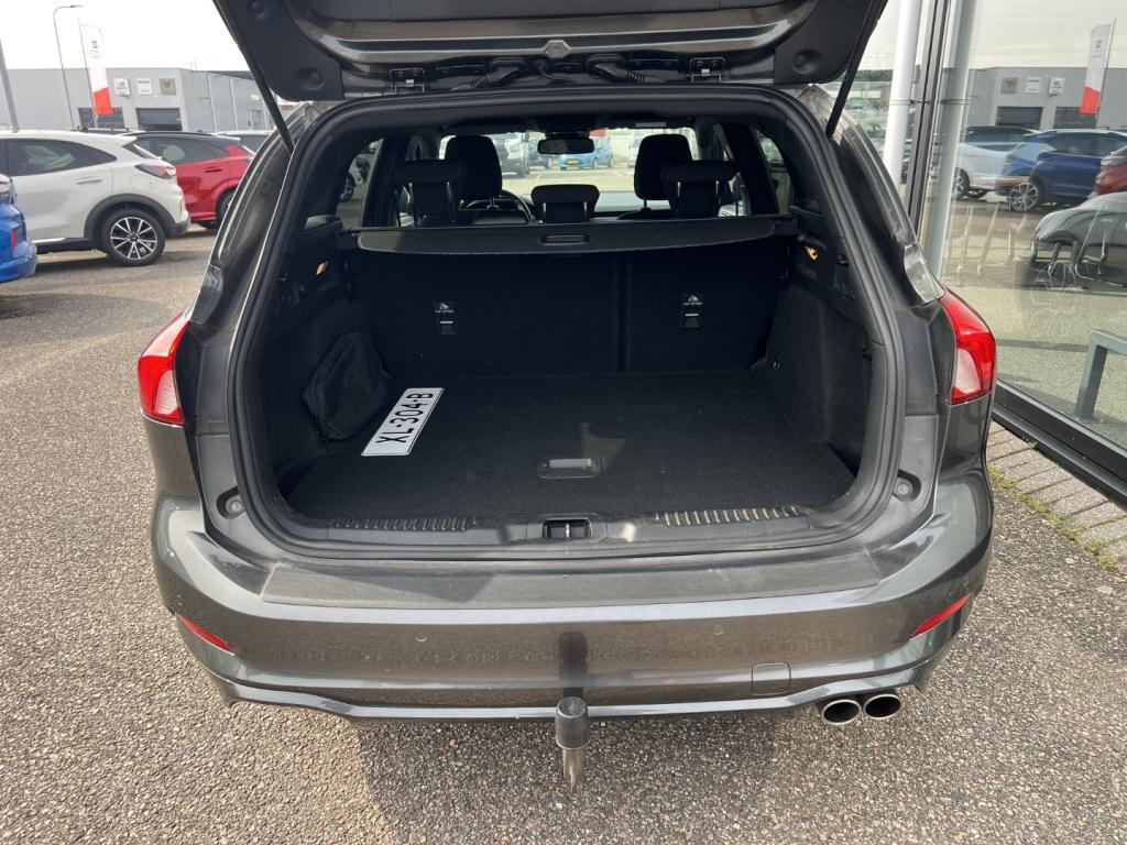 Ford Focus wagon 1.0 ecoboost 125pk st-line x , trekhaak , winterpakket