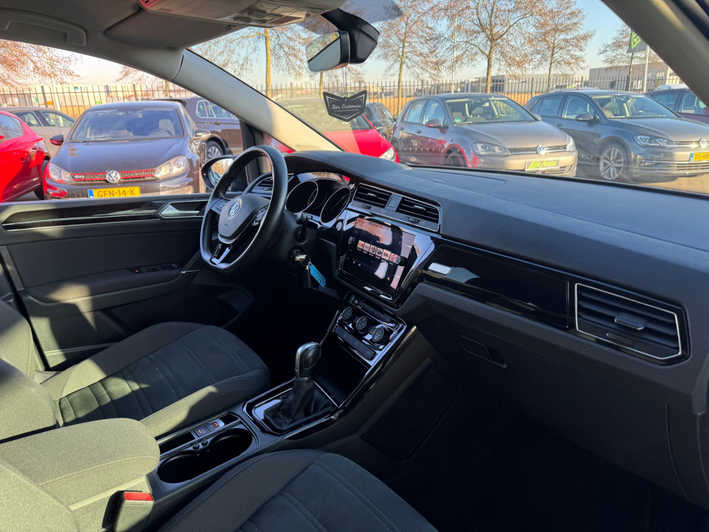 Volkswagen Touran 1.5 tsi highline business r 7p * navigatie * camera * car