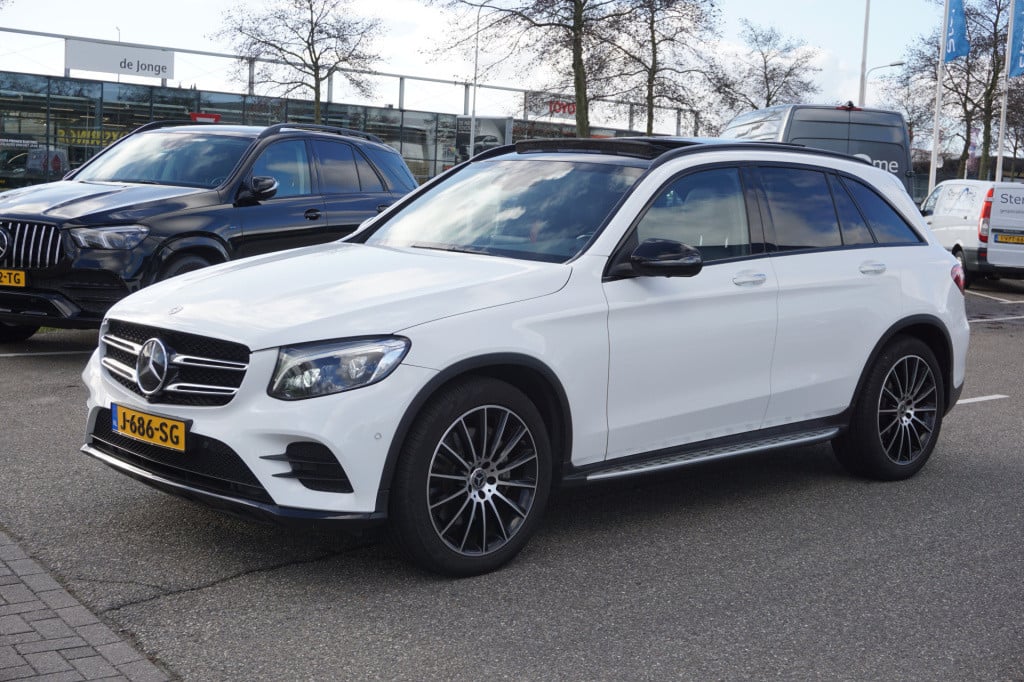 Mercedes-Benz Glc 300 4matic l amg line l 245 pk l panoramadak l burmester 