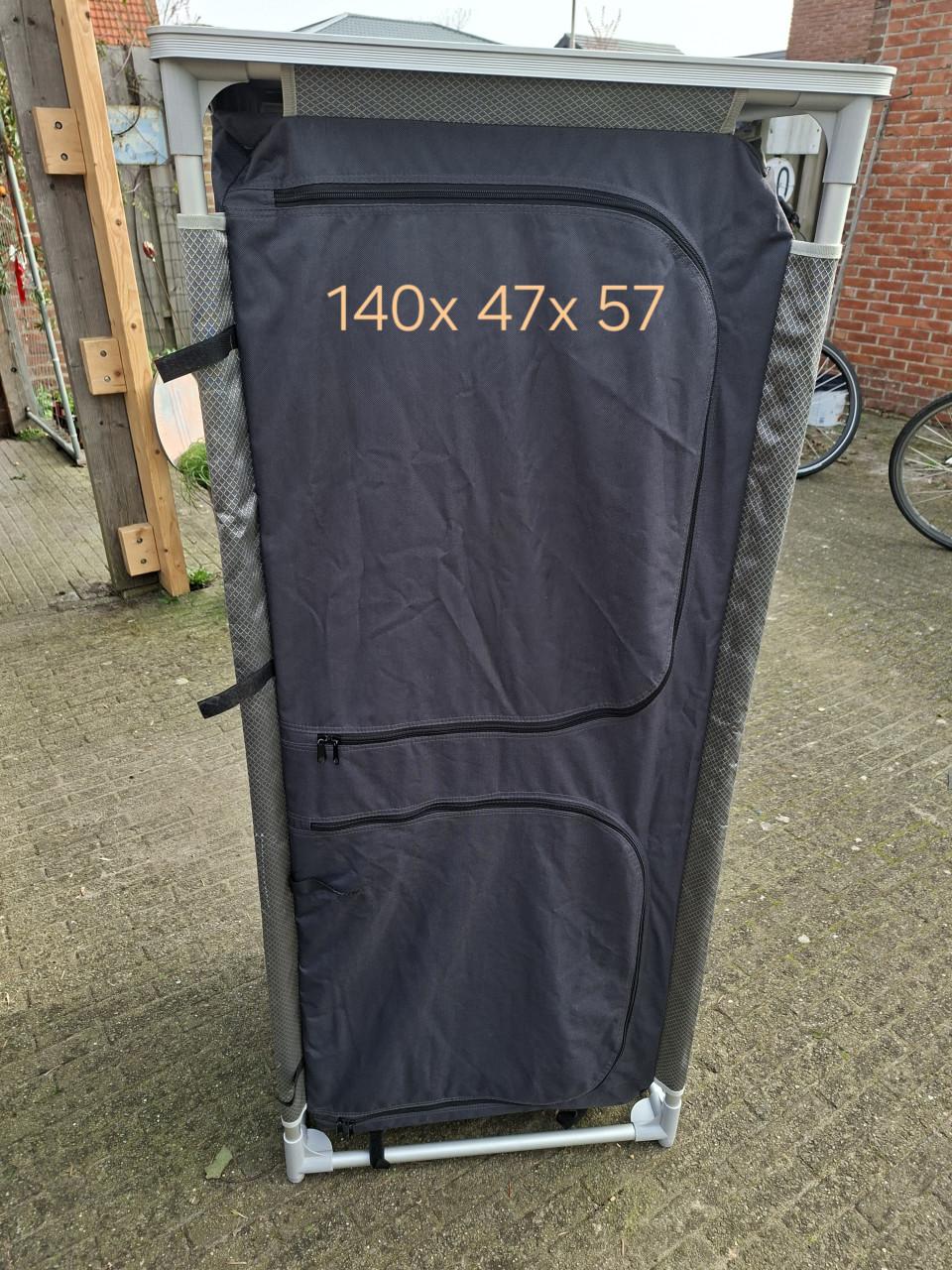 2 mooie camping kastjes