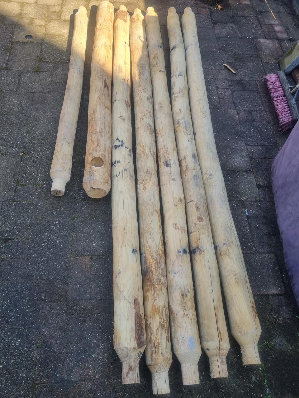 Kastanje palen  post en rail