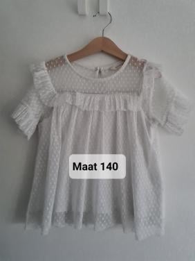 Heel mooi en leuk wit voile blousje van River Island, maat 140.